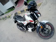 Hero Thriller 160R Dual Disc